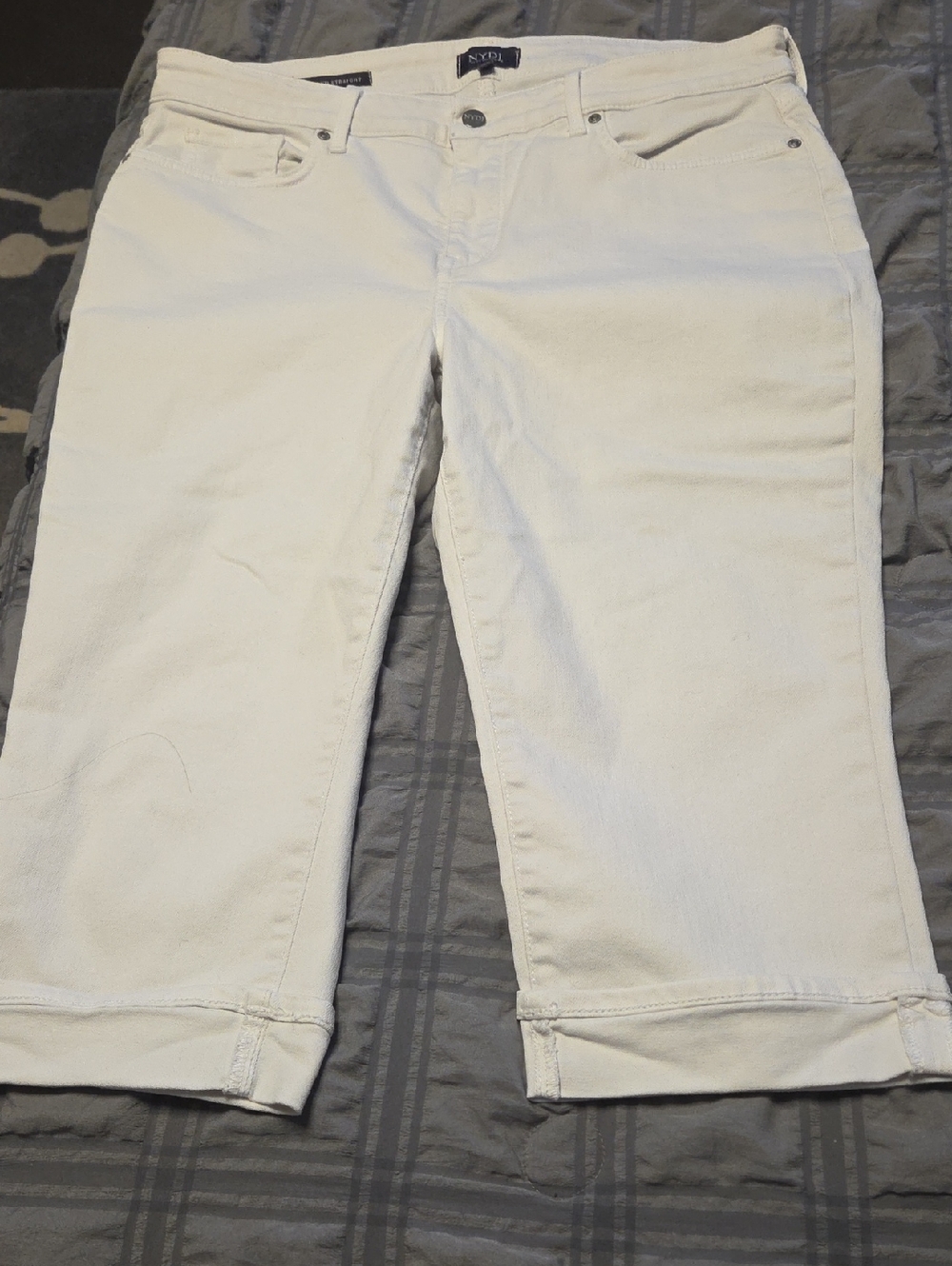 14P NYDJ White Cropped Straight Leg Jeans, Like New!